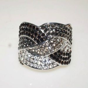 EUC Lia Sophia black/silver ring ‘Cocktail Hour’